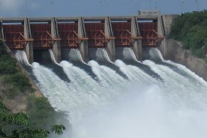 Akosombo_Dam_is_spilling_water,_Ghana